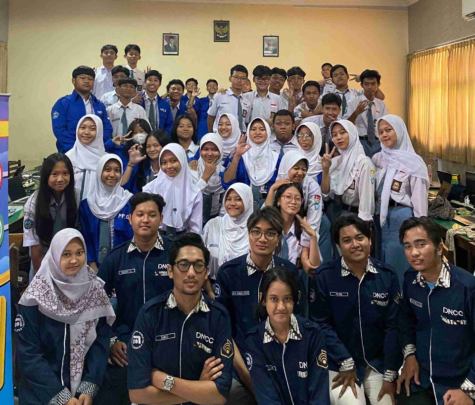 Foto bersama siswa SMKN 8 Semarang